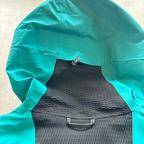 Outdoor Research Women’s Hemispheres II Gore-Tex Jacket XS, NWT - Picture 13 of 15